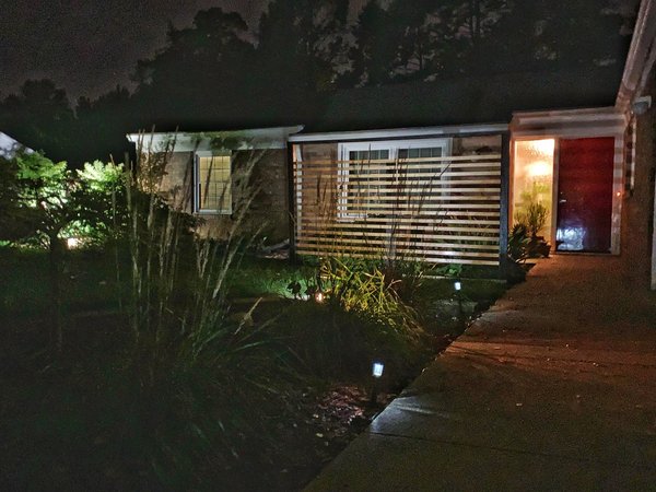 Protéger votre intimité et sublimer votre jardin avec des brise-vue élégants et des astuces et solutions innovantes.